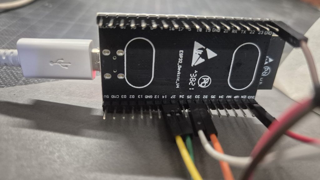 ESP32 DevKit, verkabelt
